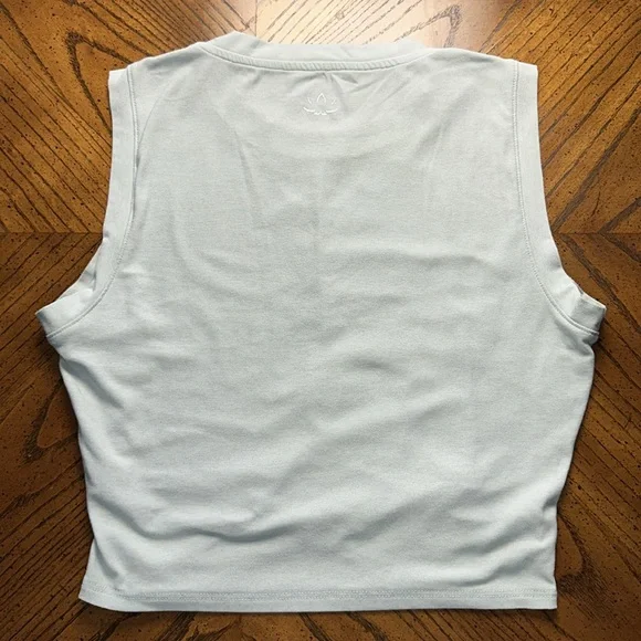 Beyond Yoga Featherweight Rebalance Cropped Tank - Picture 3 of 3